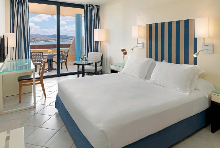 H10 Tindaya - Wohnbeispiel Doppelzimmer seitl. Meerblick (Zimmercodierungen DBN & D2N)