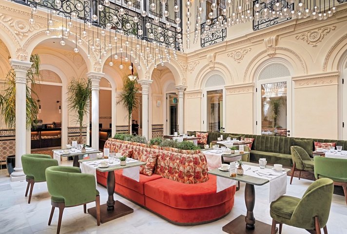 Palacio Gran Via, a Royal Hideaway Hotel