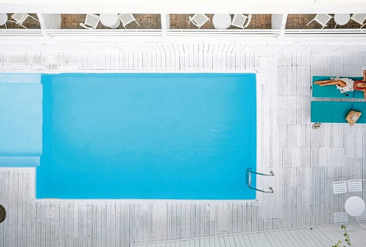 Azure Mare Hotel