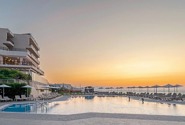 Themis Beach Hotel