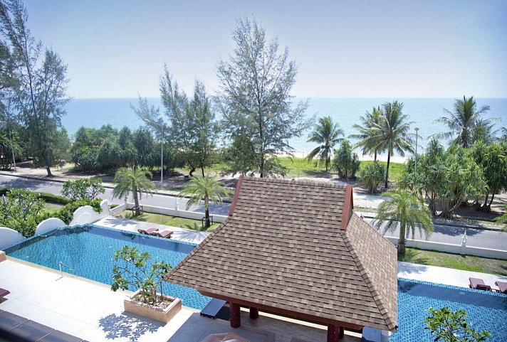 Maikhao Palm Beach Resort