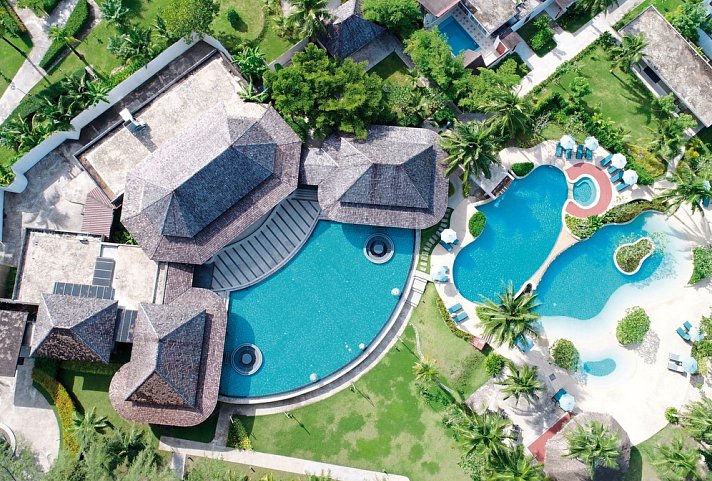 Apsara Beachfront Resort & Villa