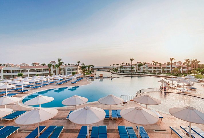 Pickalbatros Dana Beach Resort