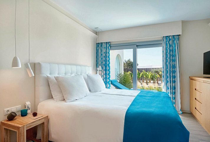 7Pines Resort Ibiza · Destination by Hyatt - Laguna Suite Swim Up (Zimmercodierung WBQ)