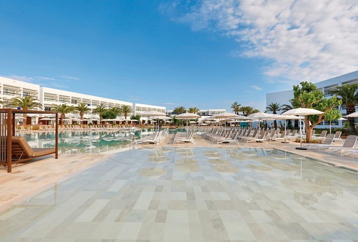 Grand Palladium Select Palace Ibiza