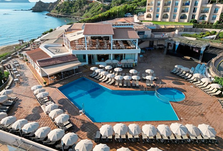 Invisa Cala Blanca