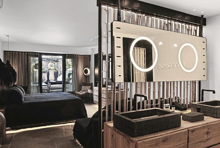 Myconian O - NOS Room with Private Pool
