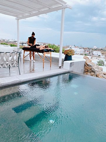 Ostraco Suites