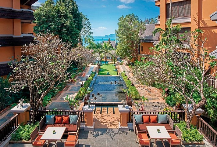Amari Vogue Resort