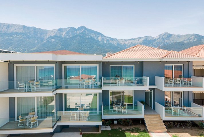 Sunrise Seaside Suites