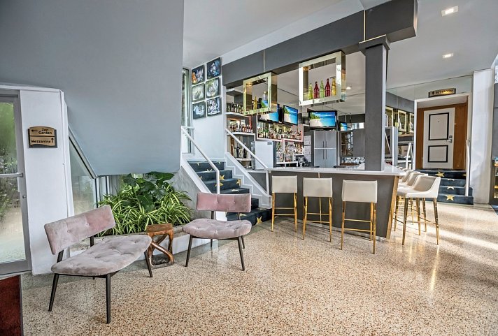 Catalina Hotel