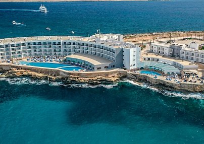 Paradise Bay Resort Cirkewwa