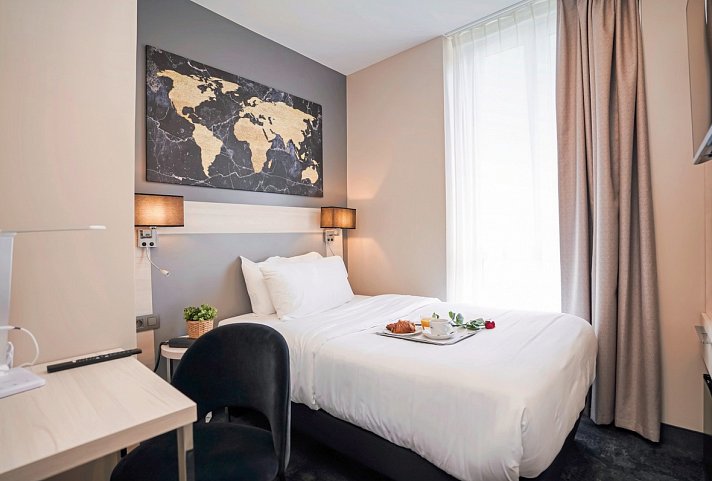 Hotel Univers - Doppelzimmer Standard (Zimmercodierungen DG1, DX1, DX3 & DX4)