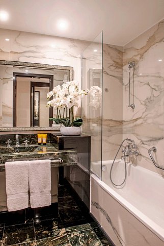 Hotel Du Collectionneur Paris - Wohnbeispiel Doppelzimmer Deluxe (Zimmercodierung DD1)