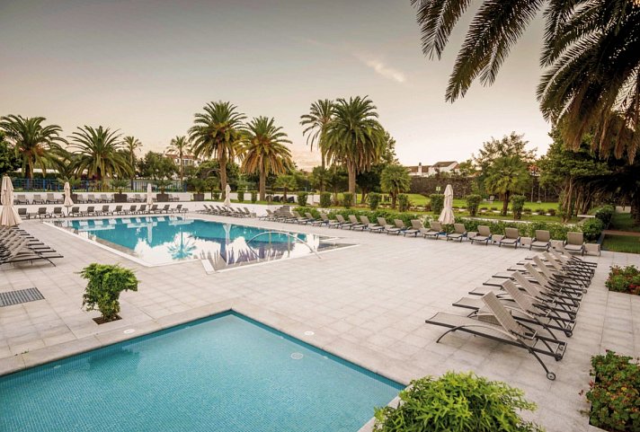 Azoris Royal Garden