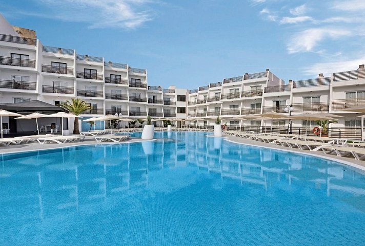 Palmanova Suites by TRH