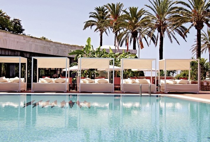 Serrano Palace