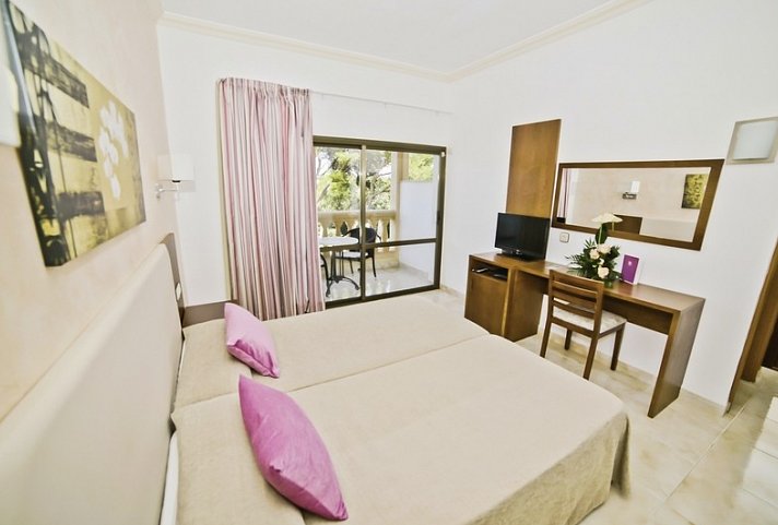 Cala Gat - Wohnbeispiel Doppelzimmer (Zimmercodierungen DB1 & DB2)