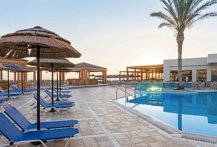 Avra Beach Resort