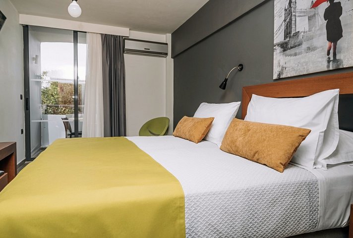 Amphitryon City Hotel - Wohnbeispiel Doppelzimmer Landblick (Zimmercodierung DBL)