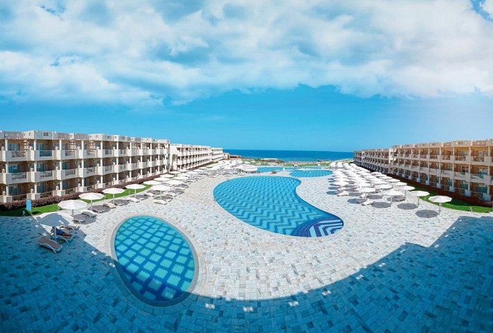 Sirena Beach Resort & Spa
