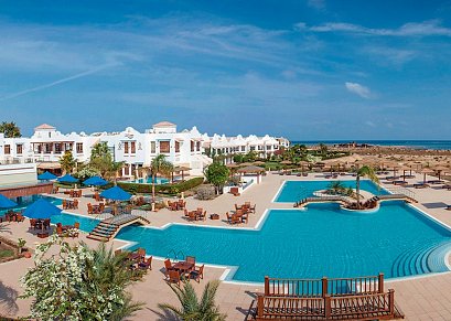 Lahami Bay Beach Resort & Gardens