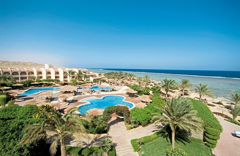 Flamenco Beach & Resort