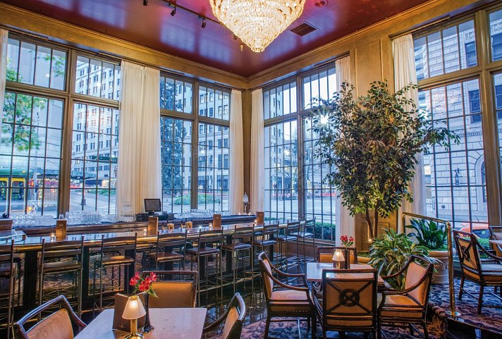 Mayflower Park Hotel
