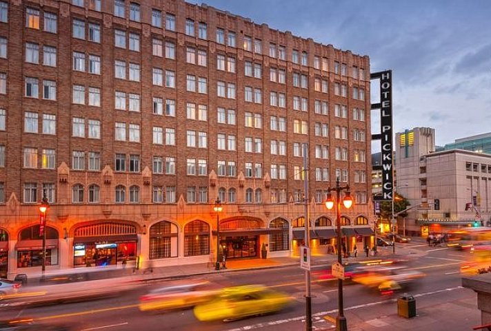 Pickwick Hotel
