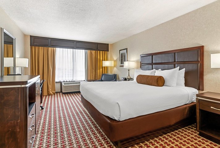 Best Western Plus Grosvenor Airport Hotel
