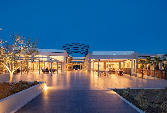 Portes Lithos Luxury Resort