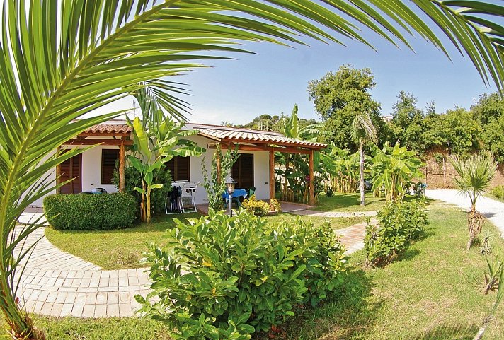 Residenzia Luzia by Marinella