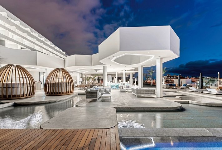 Royal Hideaway Corales Beach & Suites