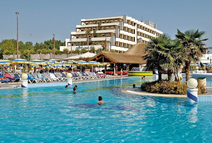Savoy Beach Hotel &Thermal SPA