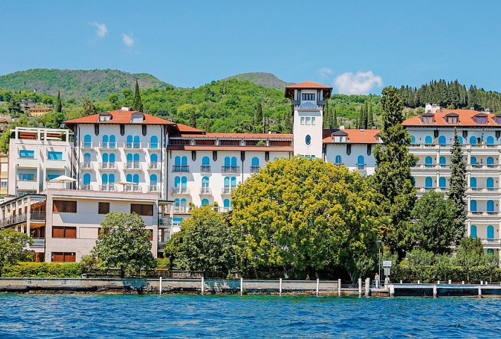 Hotel Savoy Palace