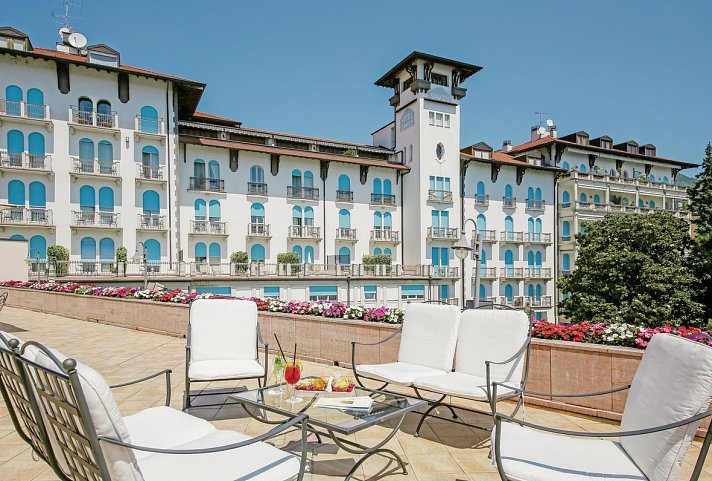 Hotel Savoy Palace