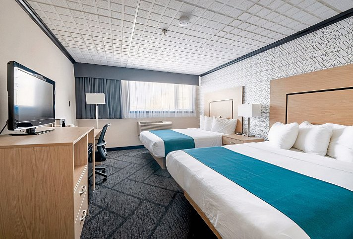 The Sternwheeler Hotel & Conference Centre