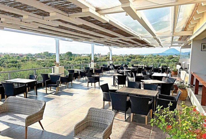 Likithos Hotel