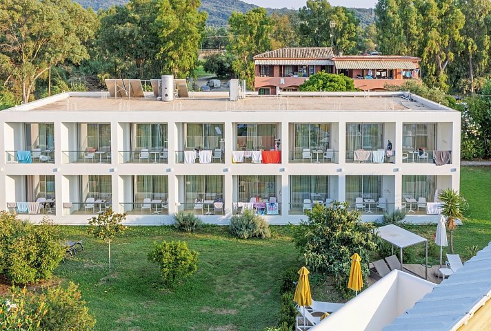 Nasos Hotel & Resort