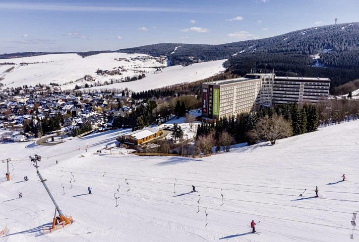 AHORN Hotel Am Fichtelberg - Außenansicht Winter