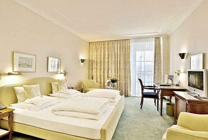 Hotel Bayerischer Hof - Wohnbeispiel Doppelzimmer Seeseite (Zimmercodierung DB2)