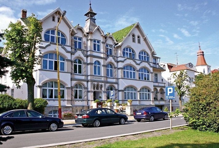 Senator Kurhaus