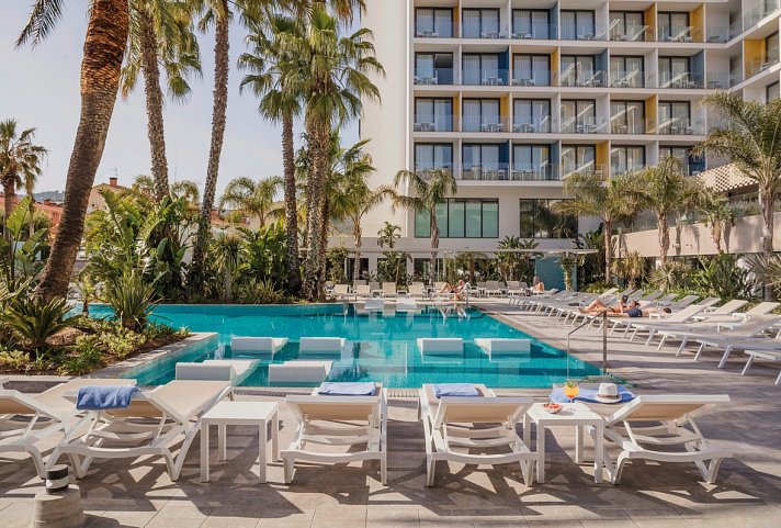 AQUA Hotel Silhouette & Spa