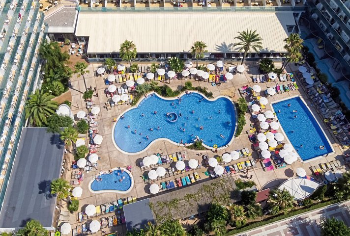 Golden Taurus Aquapark Resort