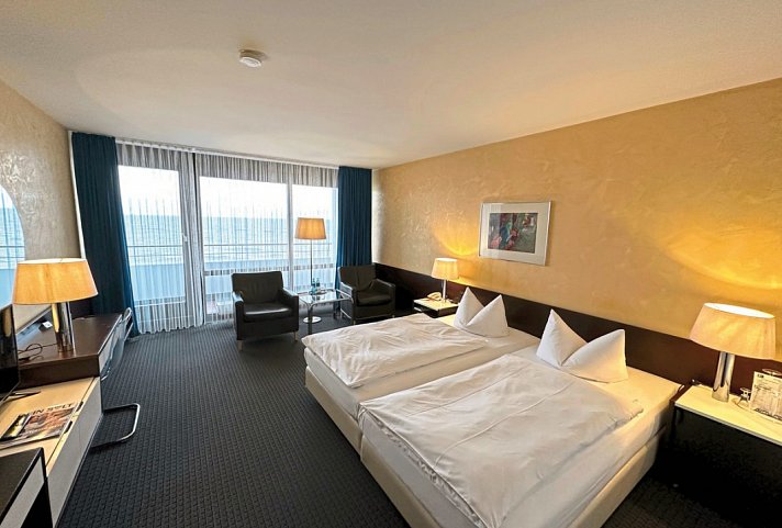 TOP CountryLine Hotel Roth am Strande - Wohnbeispiel Doppelzimmer Meerblick (Zimmercodierung DBM)