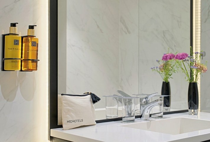 H10 Puerta de Alcalá - Wohnbeispiel Doppelzimmer Stadtblick (Zimmercodierung DS1)