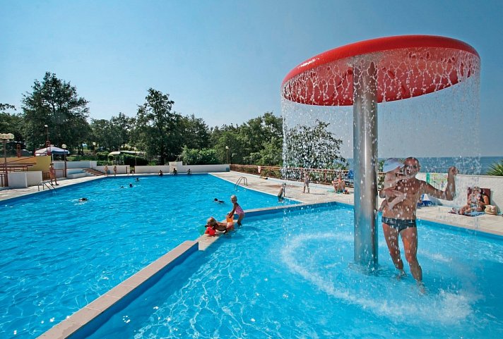 Camping Bijela Uvala (by Happy Camp)