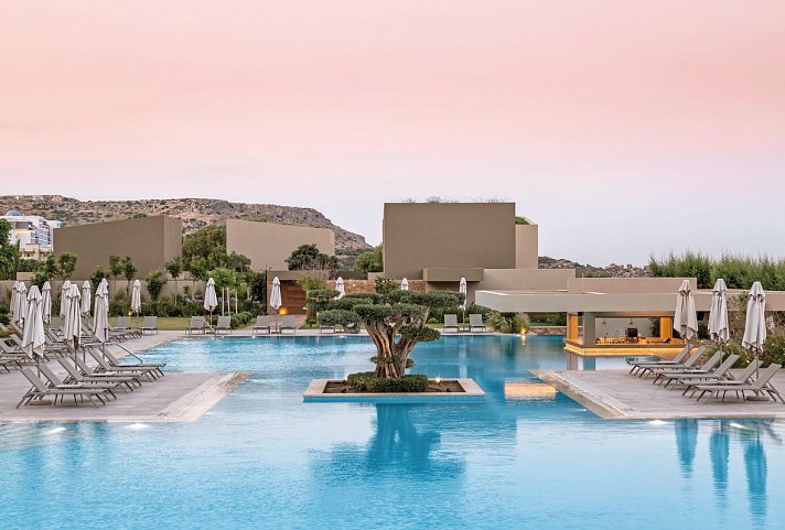 Amada Colossos Resort Elite Collection