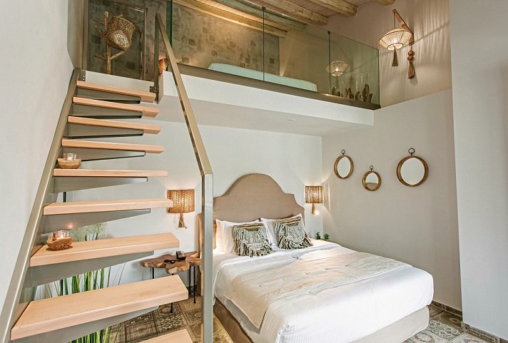 Blue Carpet Luxury Suites - Wohnbeispiel Two Level Suites Landview (Zimmercodierung W1L)