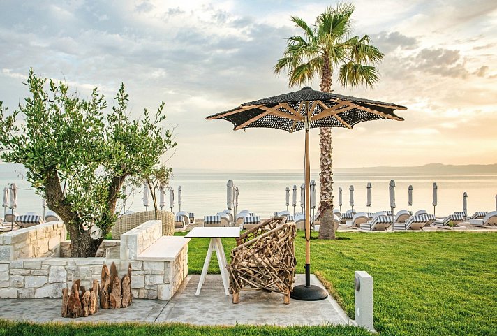 Blue Carpet Luxury Suites